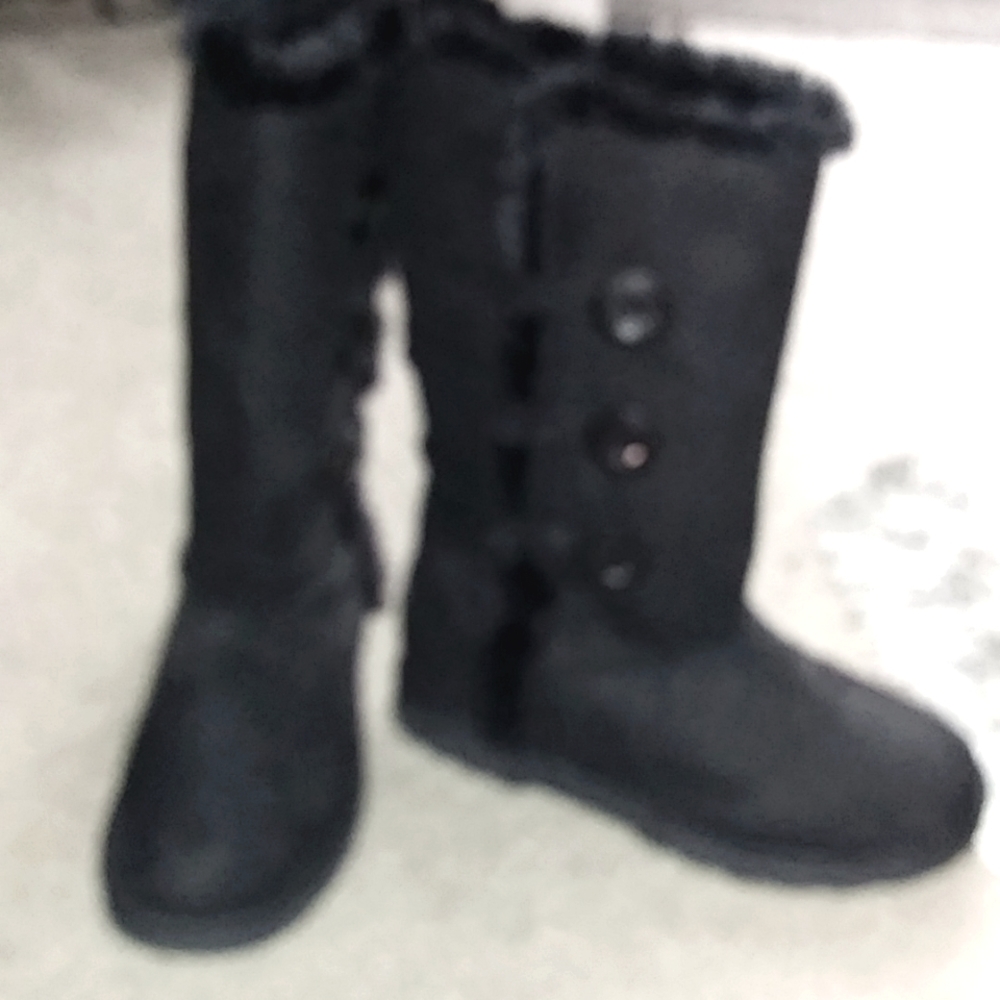 Snow boots